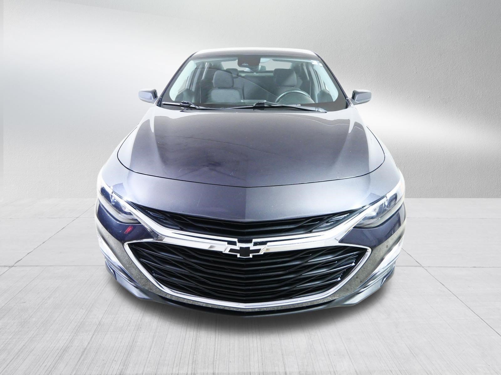 Used 2023 Chevrolet Malibu RS FWD image 2