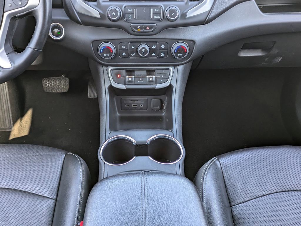 Used 2023 GMC Terrain SLT w/ Infotainment Package II image 18