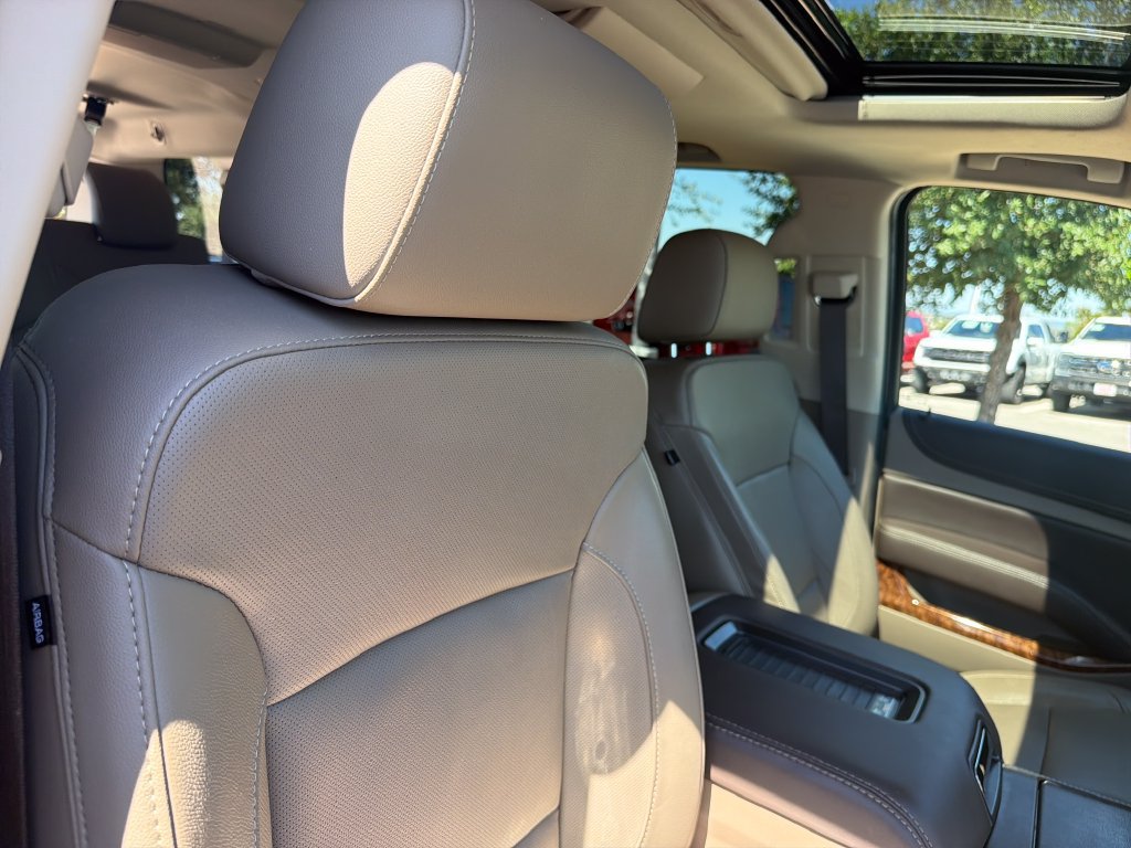 Used 2020 Chevrolet Suburban Premier RWD image 37