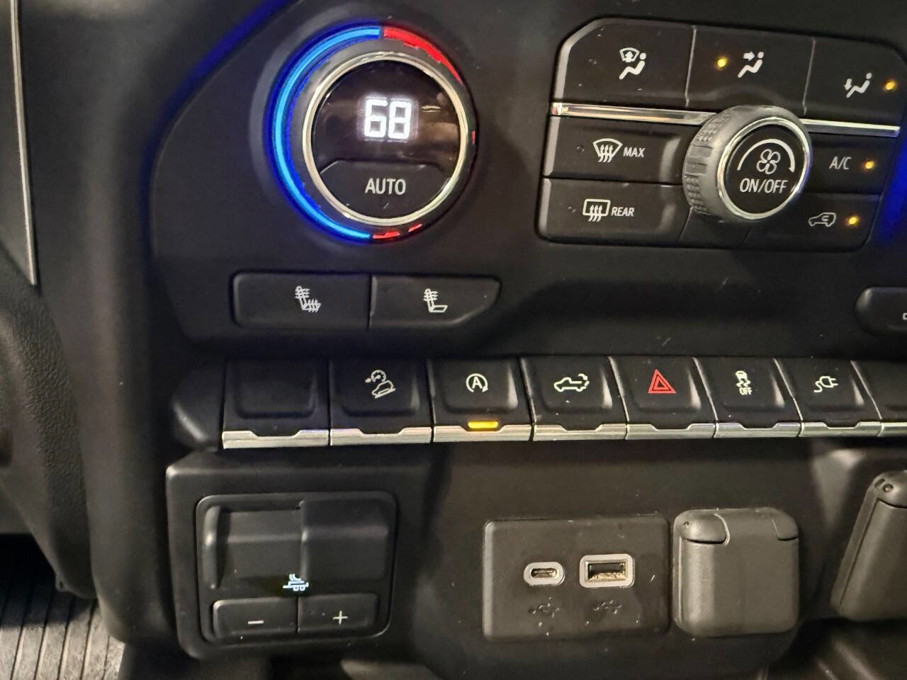 Used 2021 Chevrolet Silverado 1500 LT Trail Boss image 15