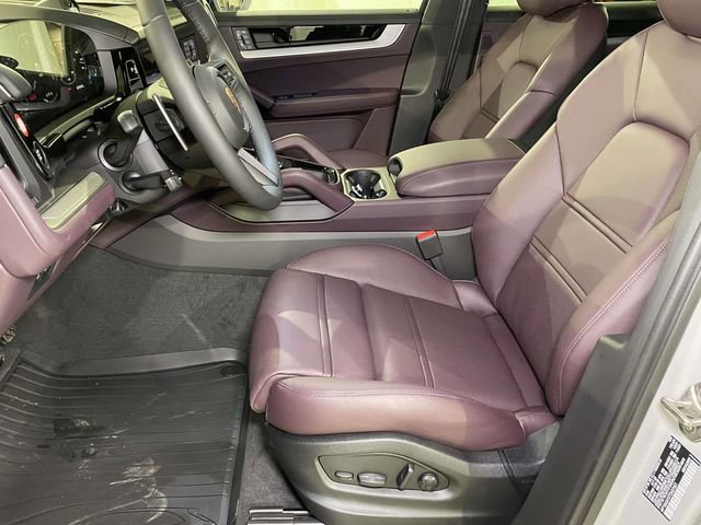 New 2026 Porsche Cayenne Coupe AWD/4WD image 16