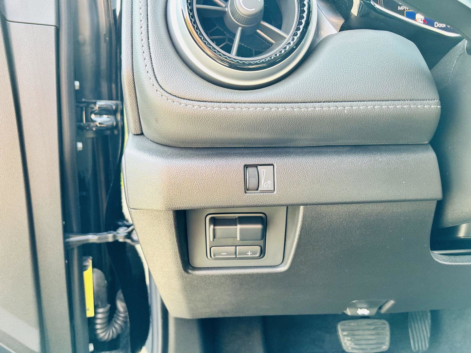 New 2024 Chevrolet Colorado LT w/ LT Convenience Package III image 27