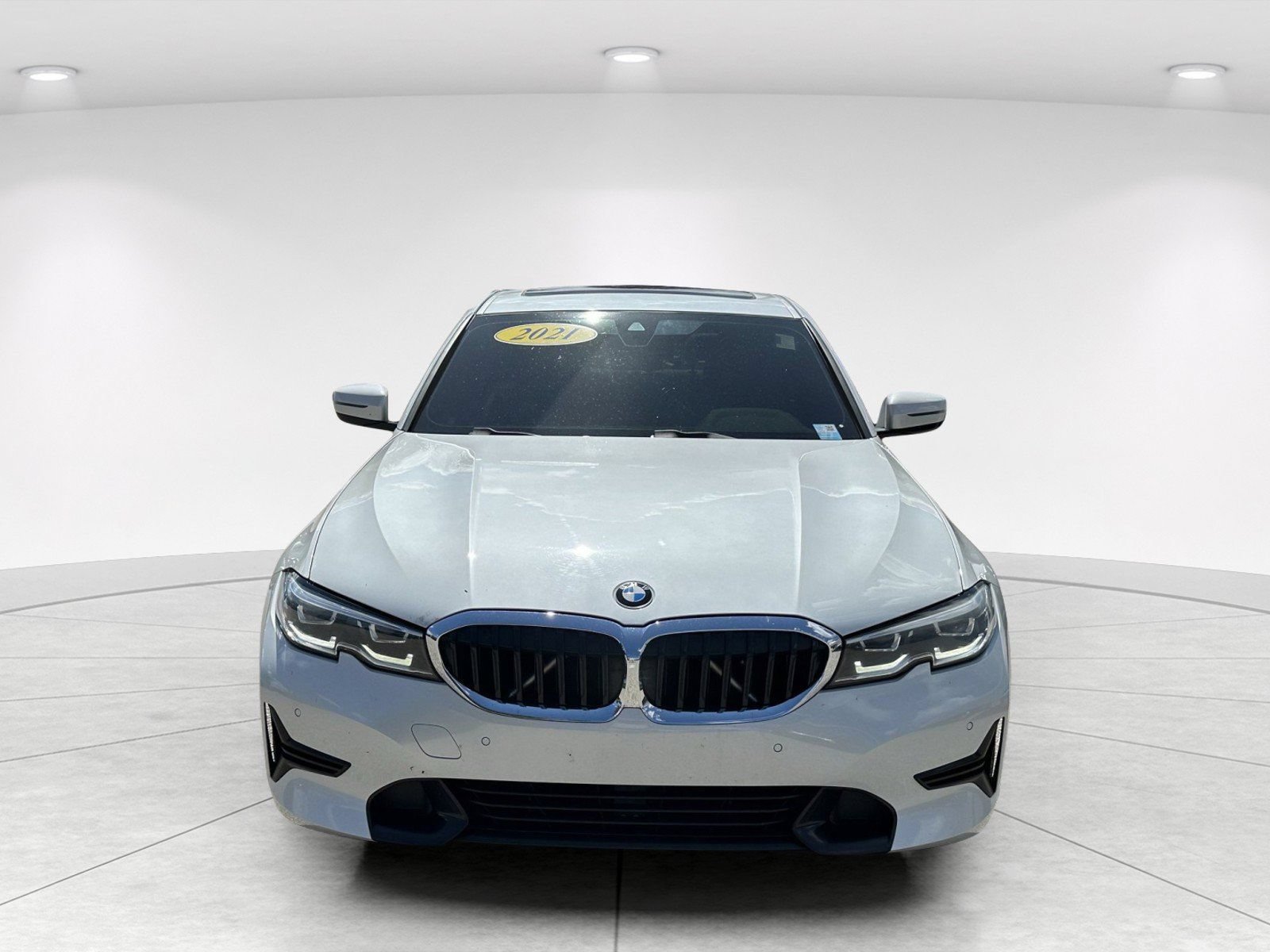 Used 2021 BMW 330i Sedan w/ Convenience Package RWD image 2