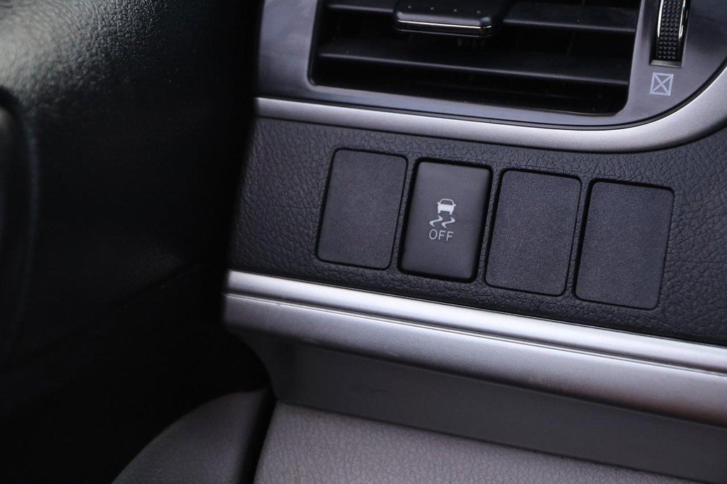 Used 2012 Toyota Camry LE image 16