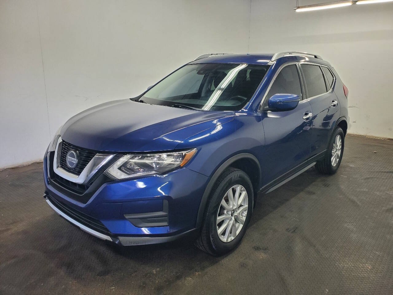 Used 2019 Nissan Rogue SV AWD/4WD image 1