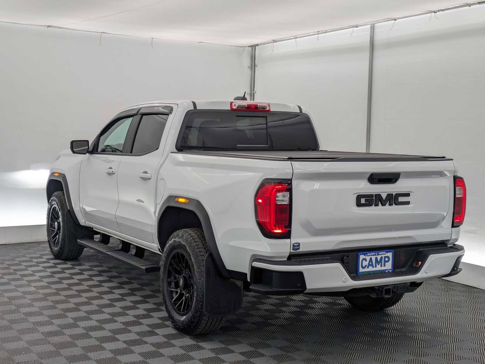 Used 2024 GMC Canyon AT4 w/ AT4 Premium Package AWD/4WD image 4