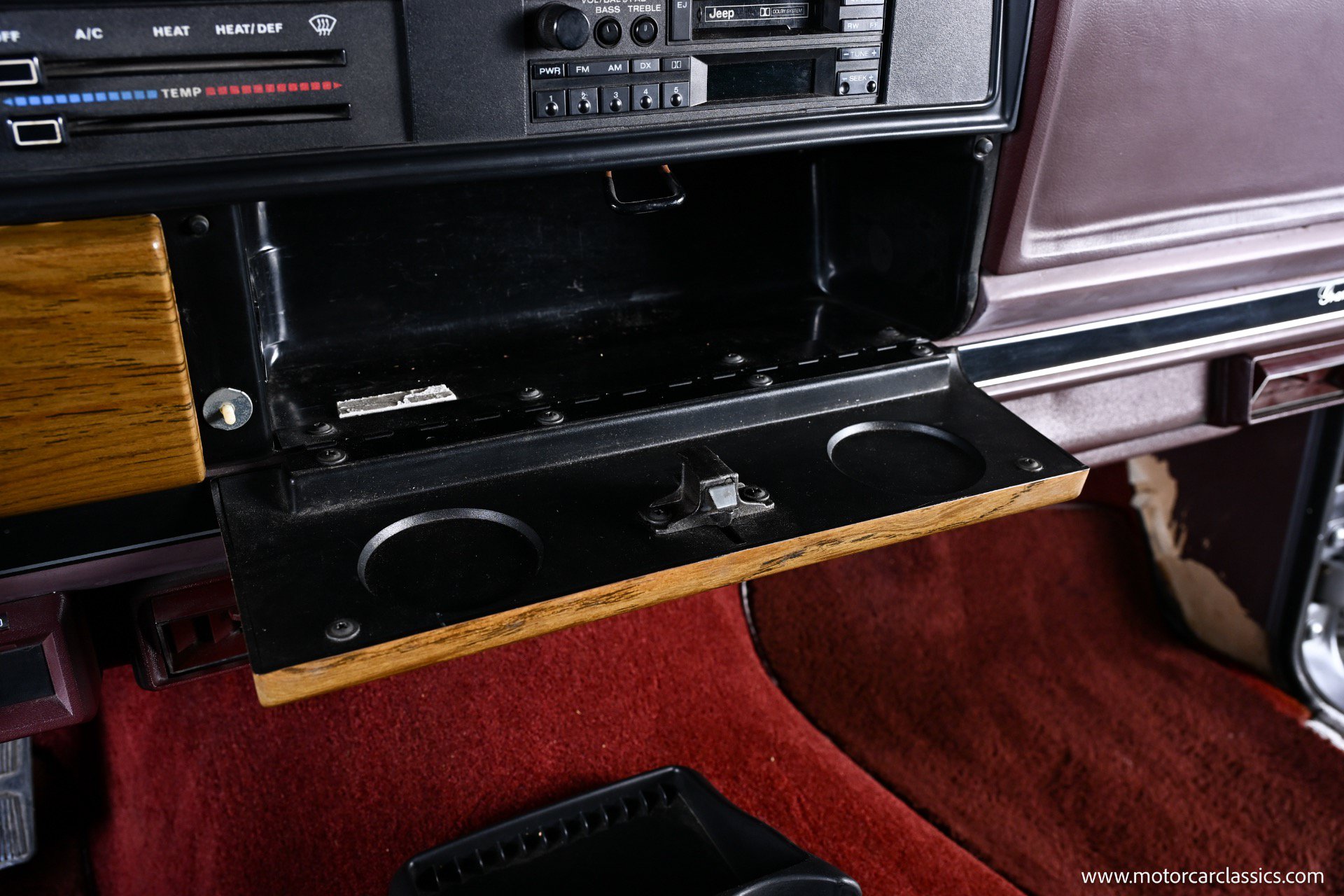 Used 1991 Jeep Grand Wagoneer AWD/4WD image 37