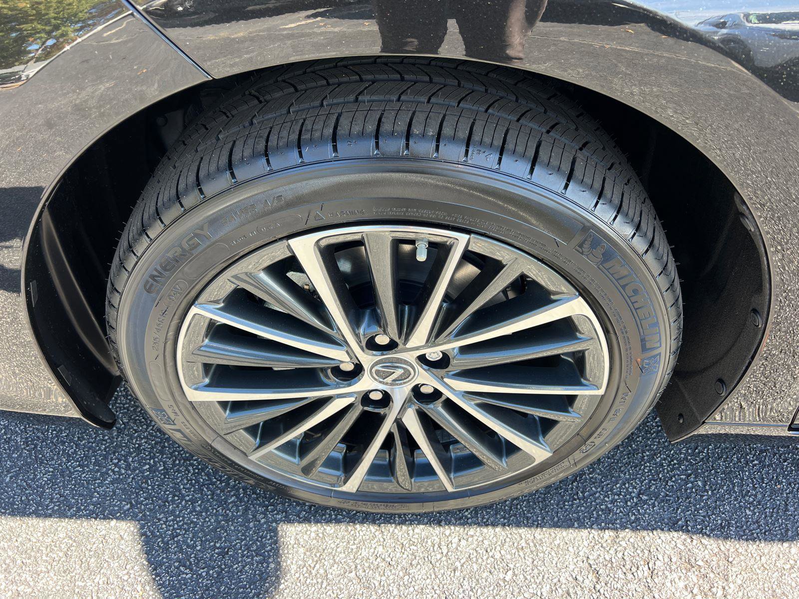 New 2025 Lexus ES 350 w/ Premium Package image 12