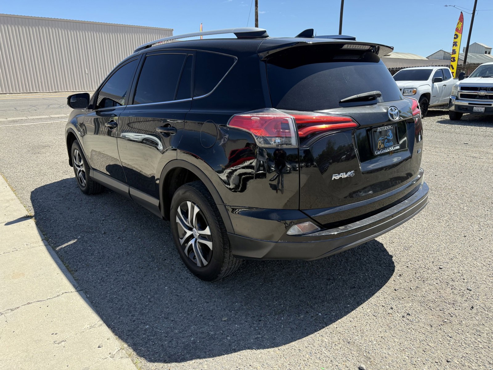 Used 2016 Toyota RAV4 LE image 6