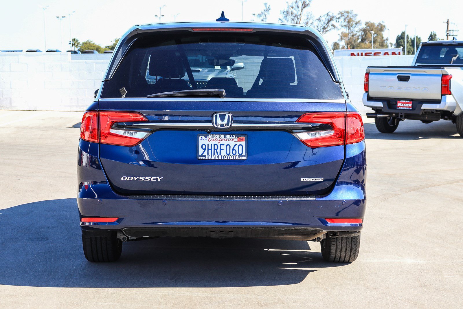 Used 2023 Honda Odyssey Touring image 3