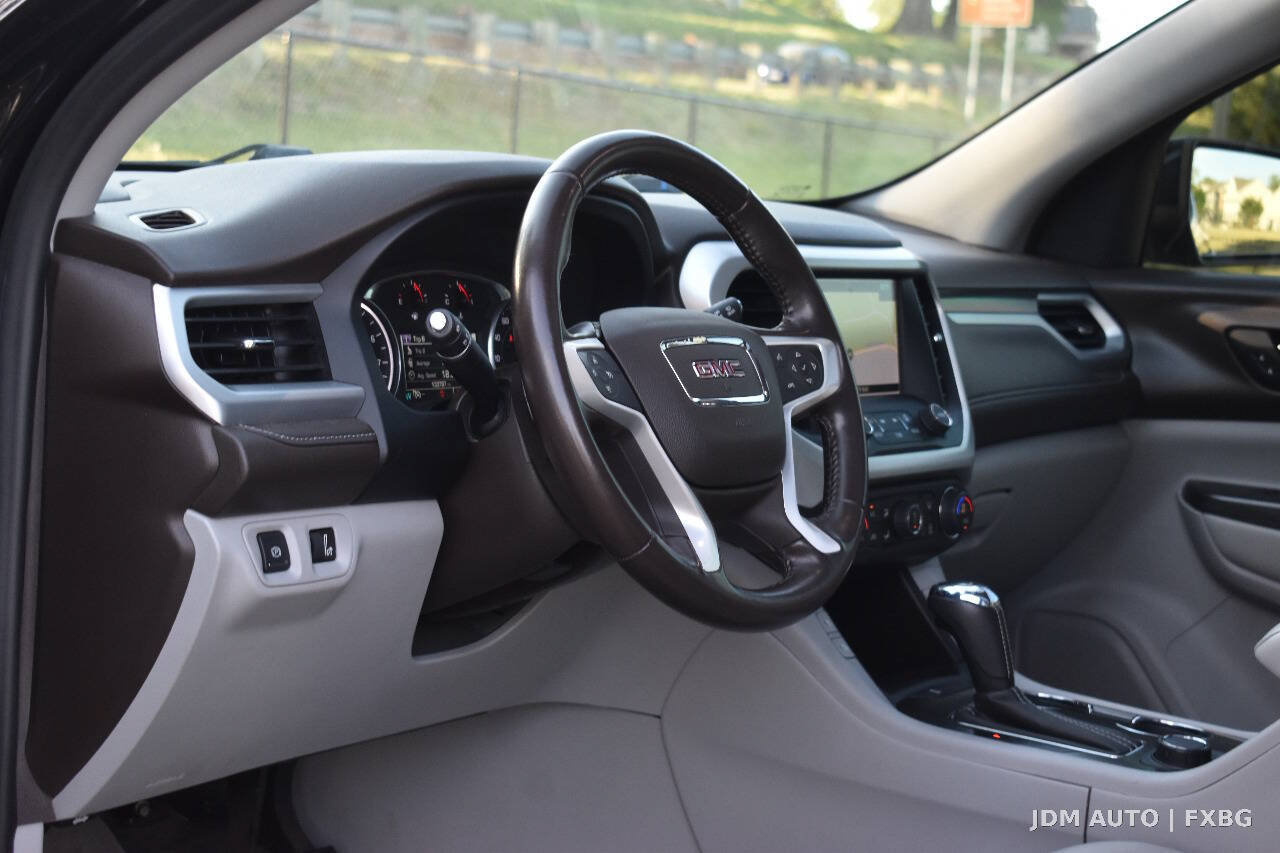 Used 2018 GMC Acadia SLT w/ LPO, Floor Liner Package AWD/4WD image 19