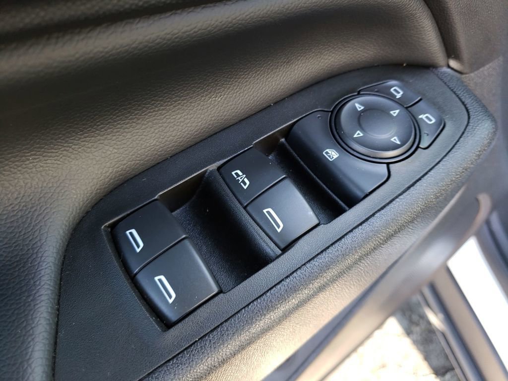 Used 2021 Chevrolet Equinox LT image 11