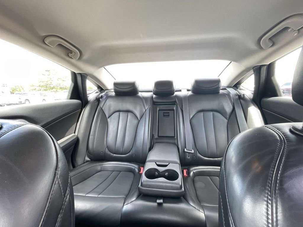 Used 2017 Chrysler 200 Limited Platinum FWD image 19