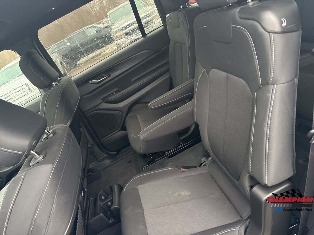 Used 2024 Jeep Grand Cherokee L Laredo image 28