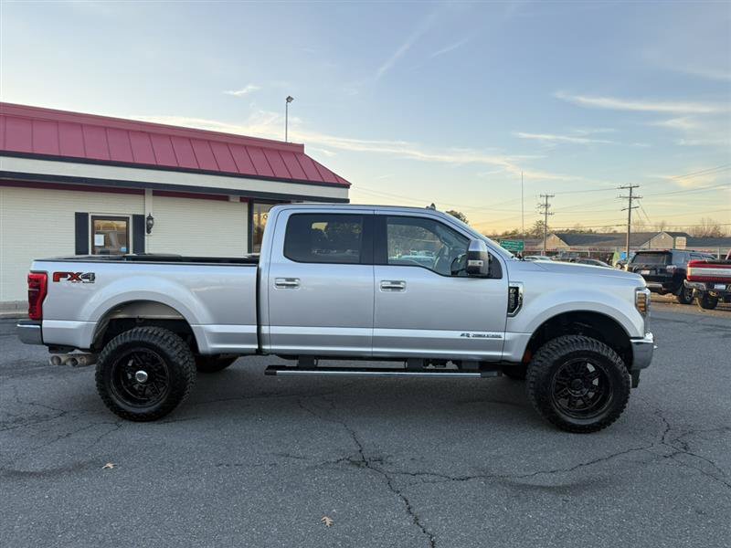 Used 2019 Ford F250 XLT w/ XLT Premium Package AWD/4WD image 3