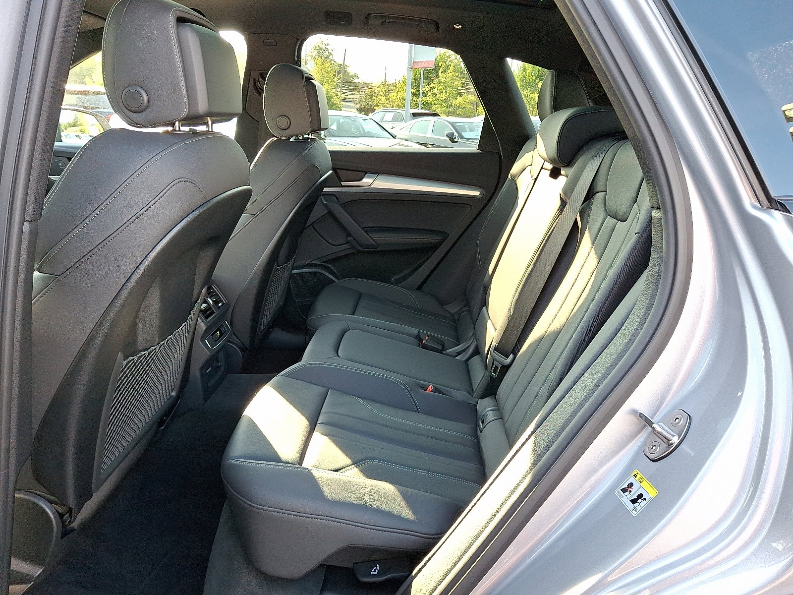 Certified 2025 Audi Q5 2.0T Premium Plus image 10