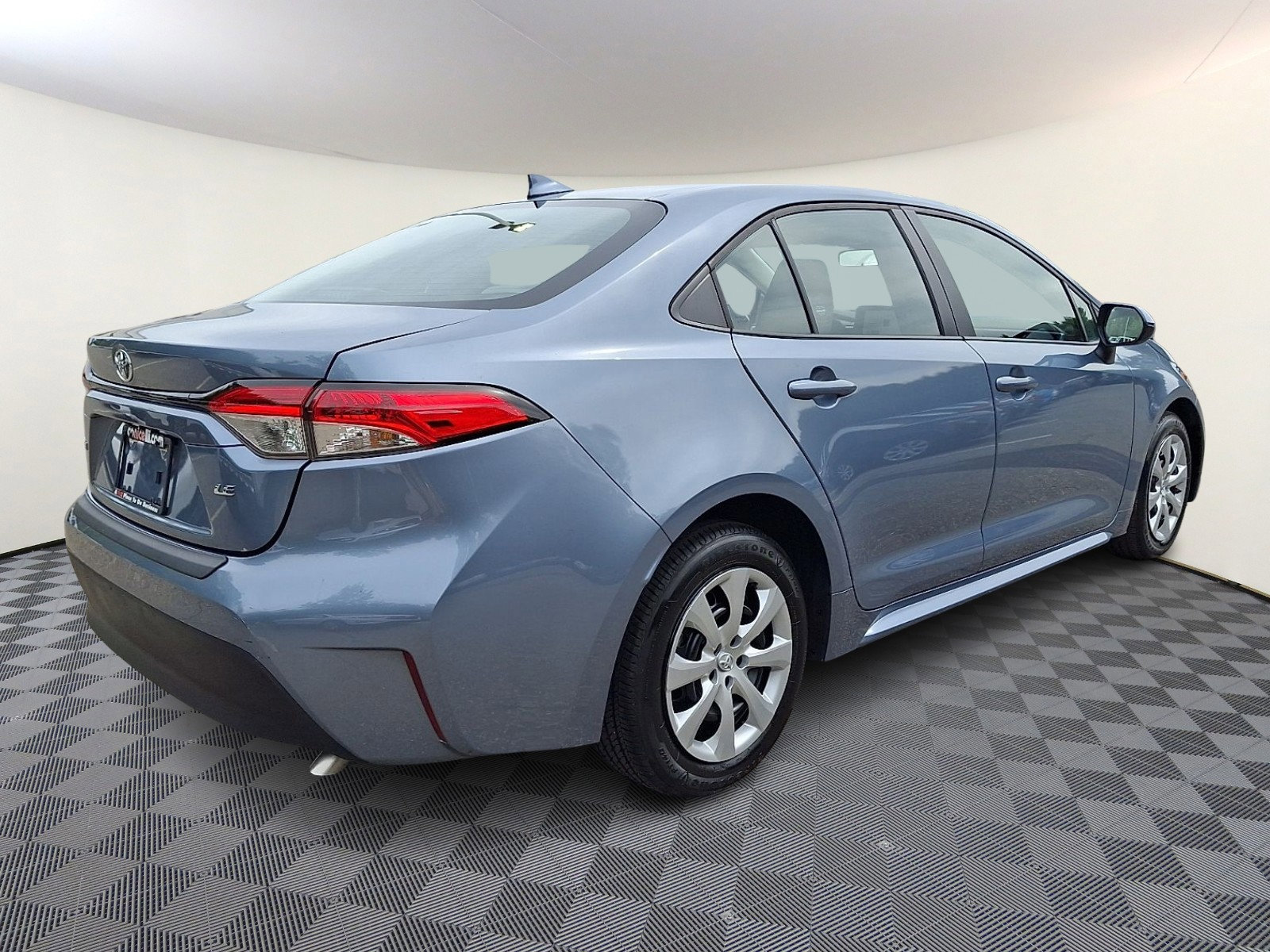 Used 2023 Toyota Corolla LE FWD image 7