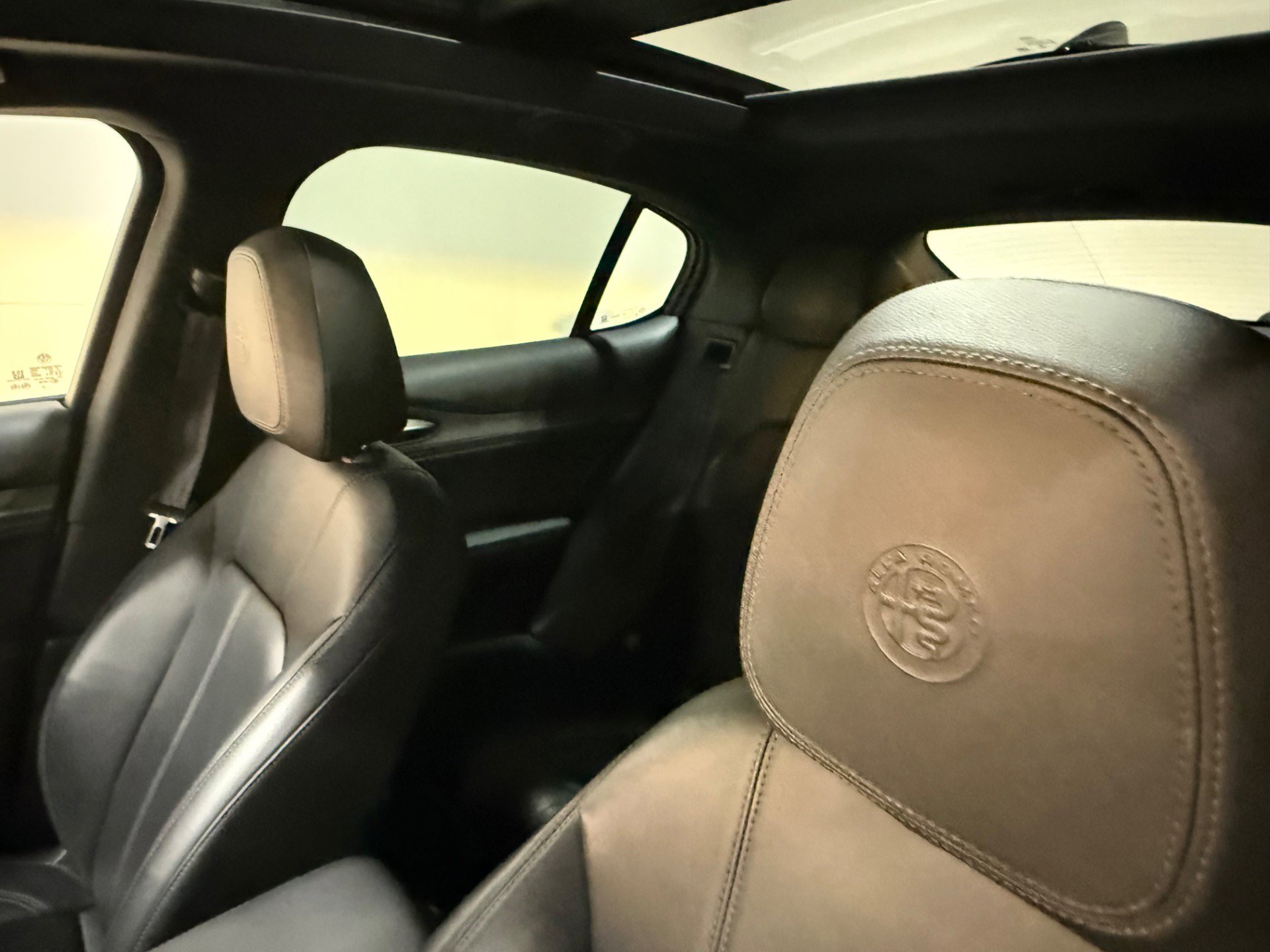 Used 2022 Alfa Romeo Stelvio Ti image 20