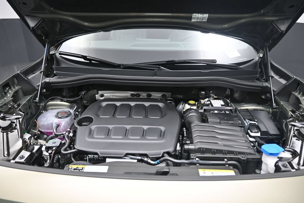 New 2026 Volkswagen Tiguan SE R-Line FWD image 35