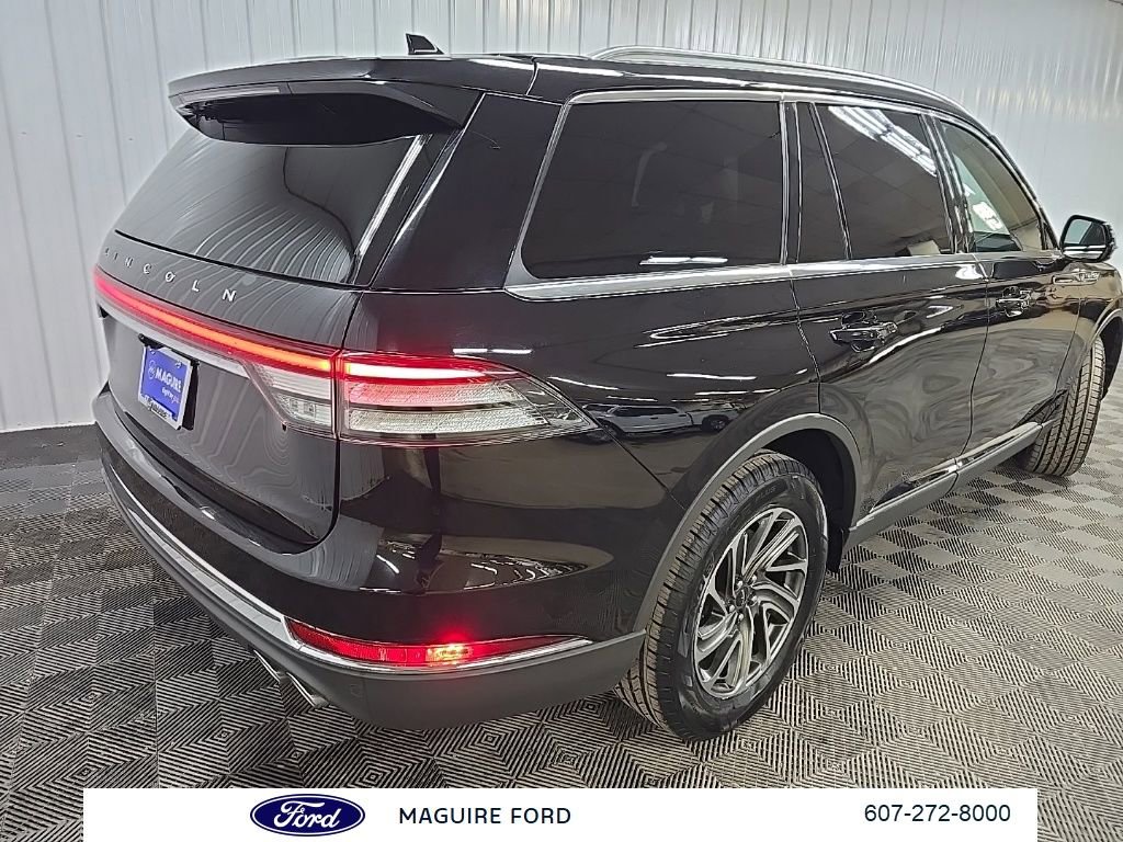 Used 2022 Lincoln Aviator Standard w/ Elements Package image 12