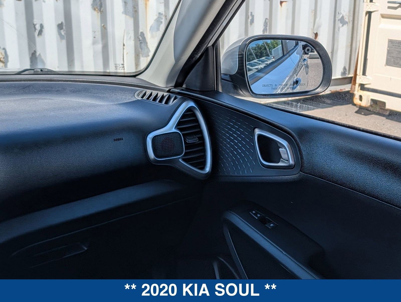 Used 2020 Kia Soul S FWD image 17