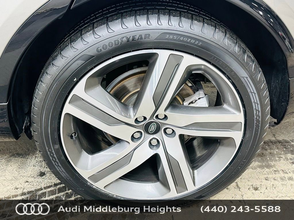Used 2023 Land Rover Discovery S R-Dynamic image 33