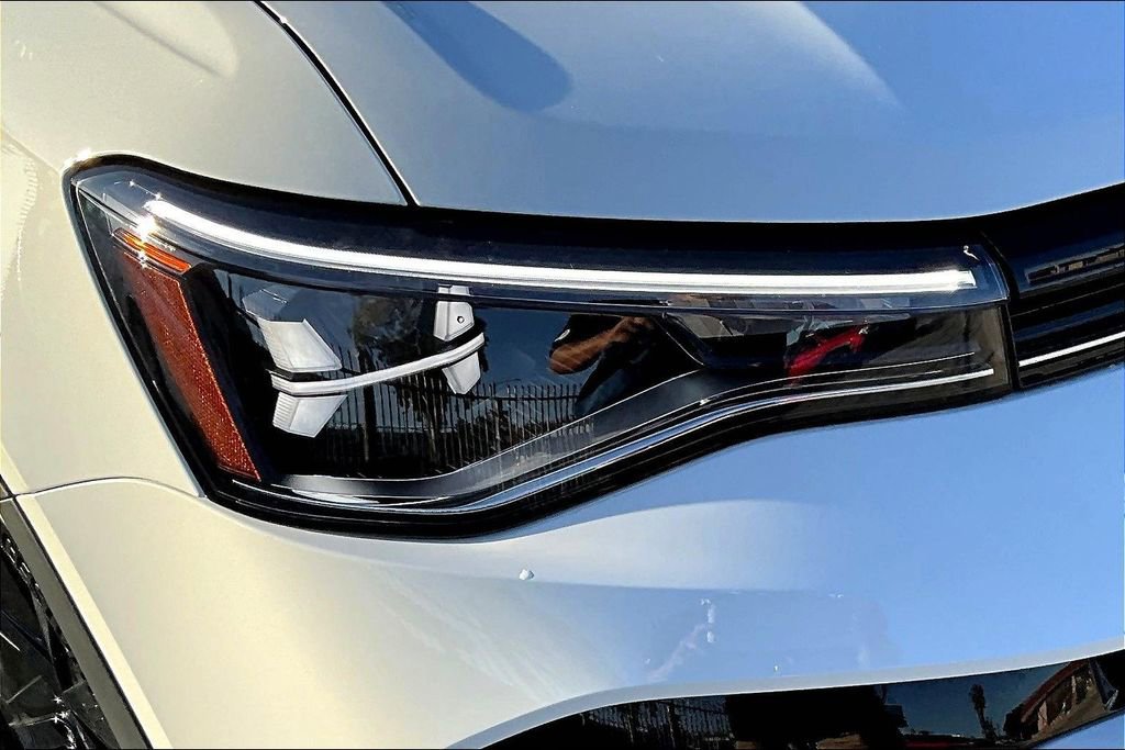 New 2026 Volkswagen Taos SE image 25