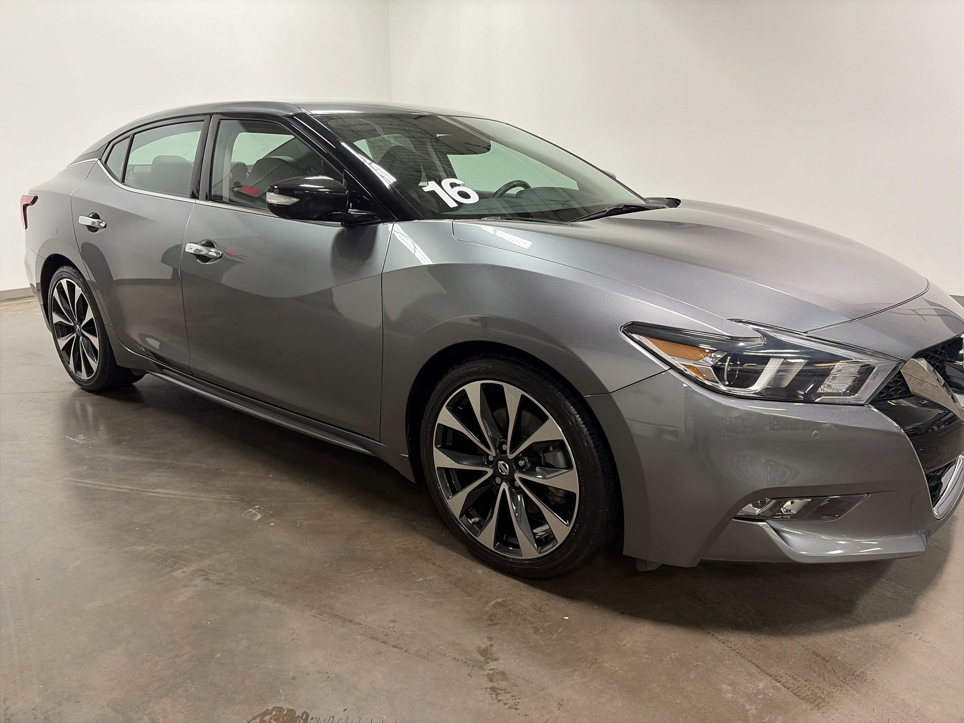 Used 2016 Nissan Maxima SR video 2