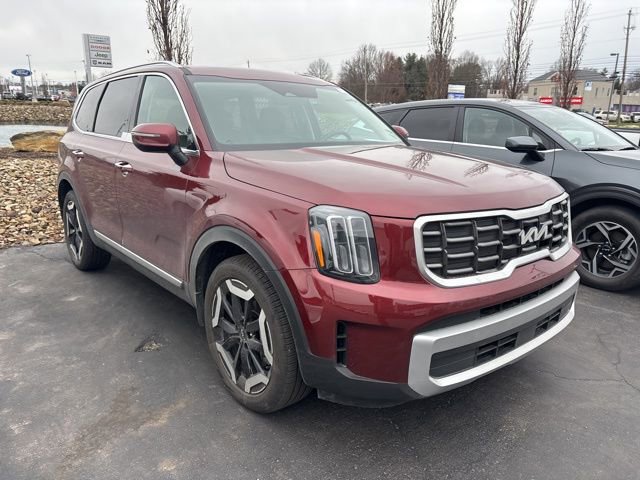 Certified 2023 Kia Telluride S w/ S Sunroof Package image 3