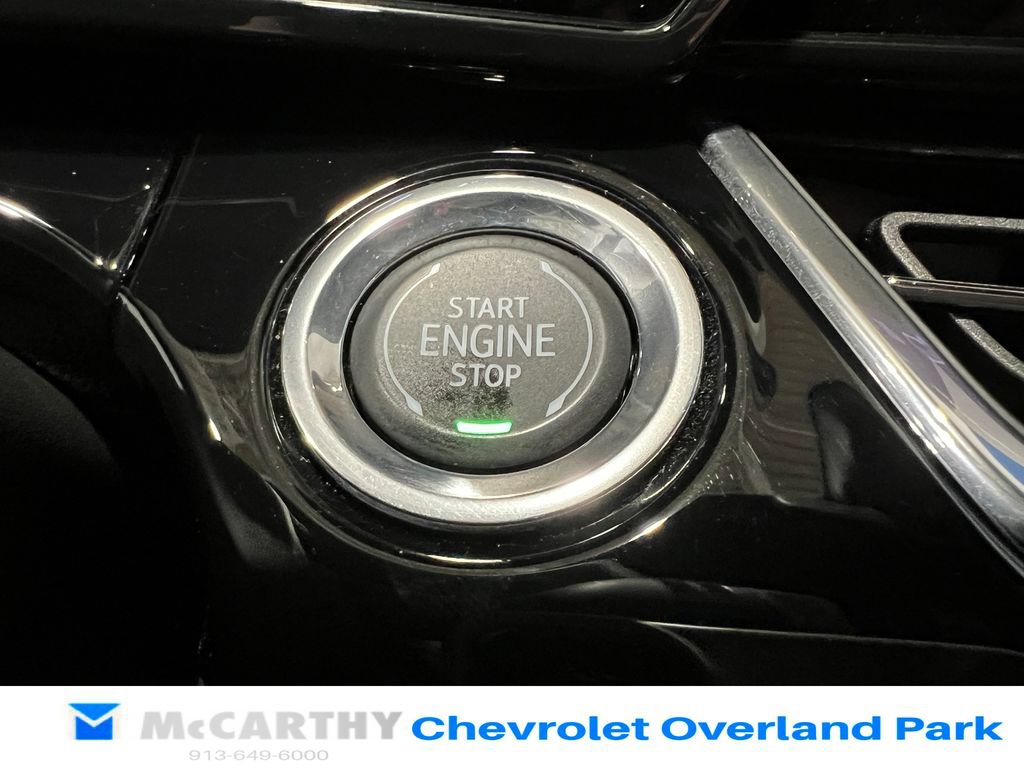 Used 2025 Chevrolet Trax RS w/ Driver Confidence Package FWD image 17