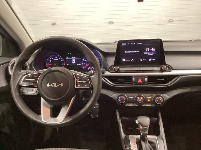 Used 2023 Kia Forte LXS FWD image 22
