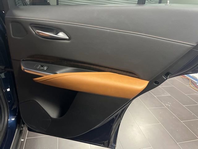 Used 2021 Cadillac XT4 Premium Luxury image 16