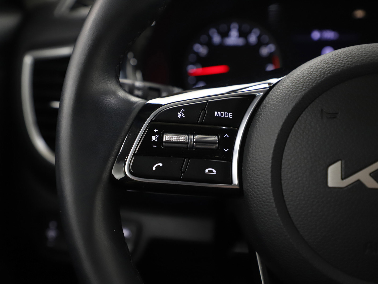 Used 2023 Kia Seltos Nightfall Edition image 25