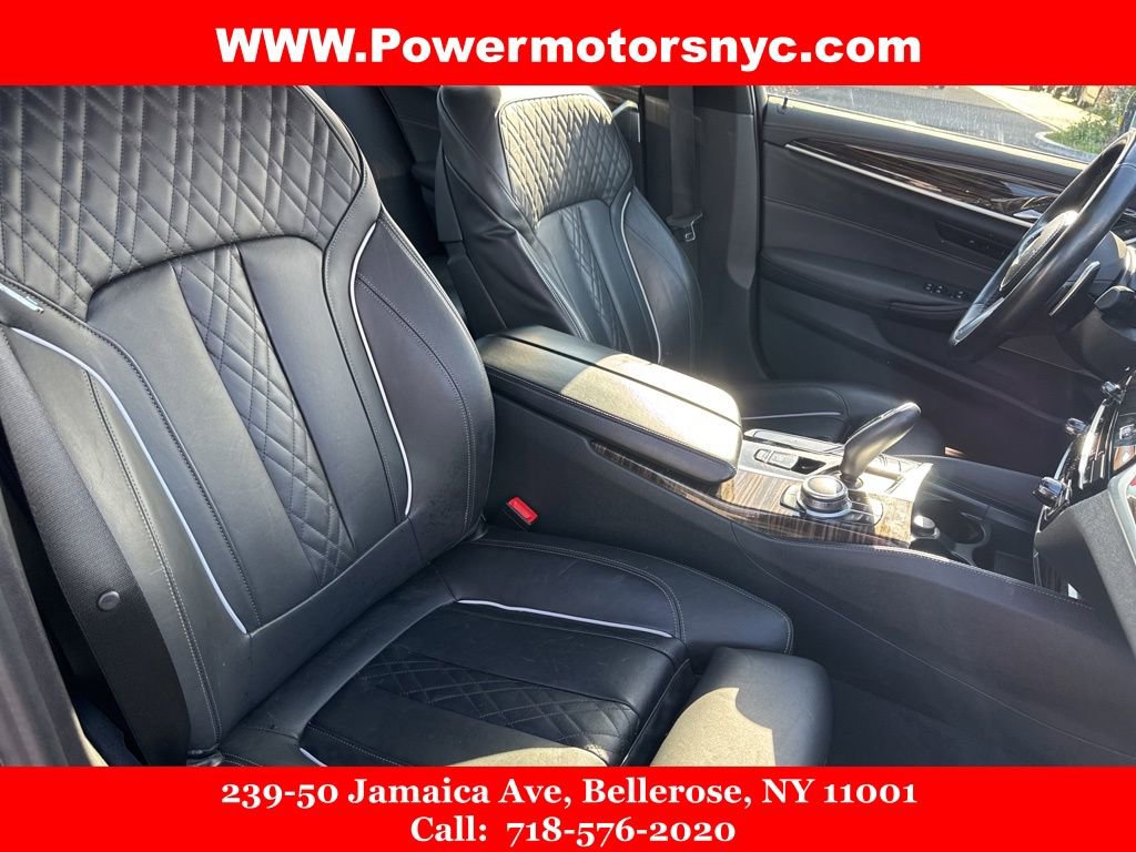 Used 2022 BMW M550i xDrive M550i xDrive w/ Executive Package image 14