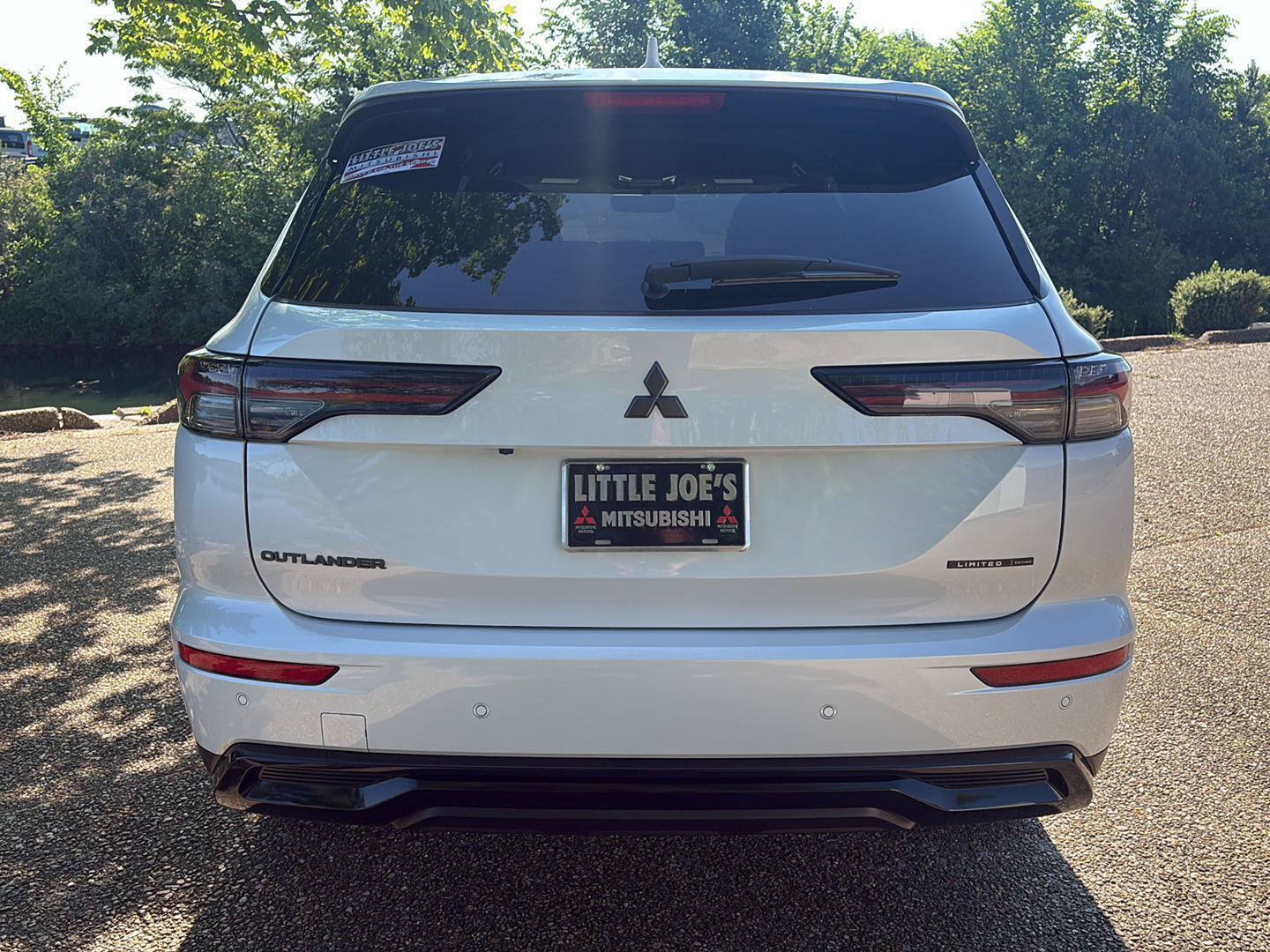 New 2026 Mitsubishi Outlander LE FWD image 6