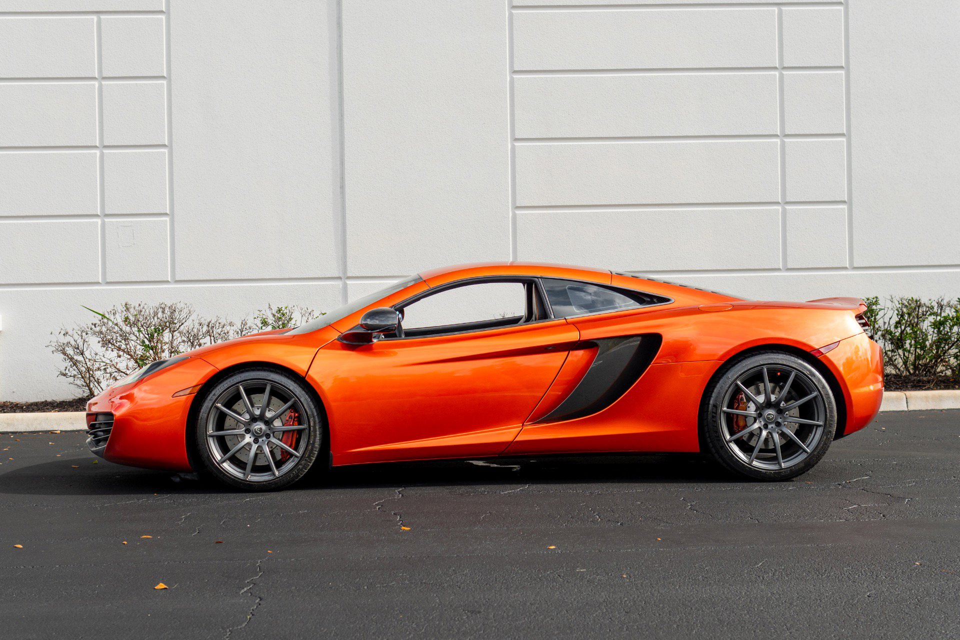 Used 2013 McLaren MP4-12C image 23