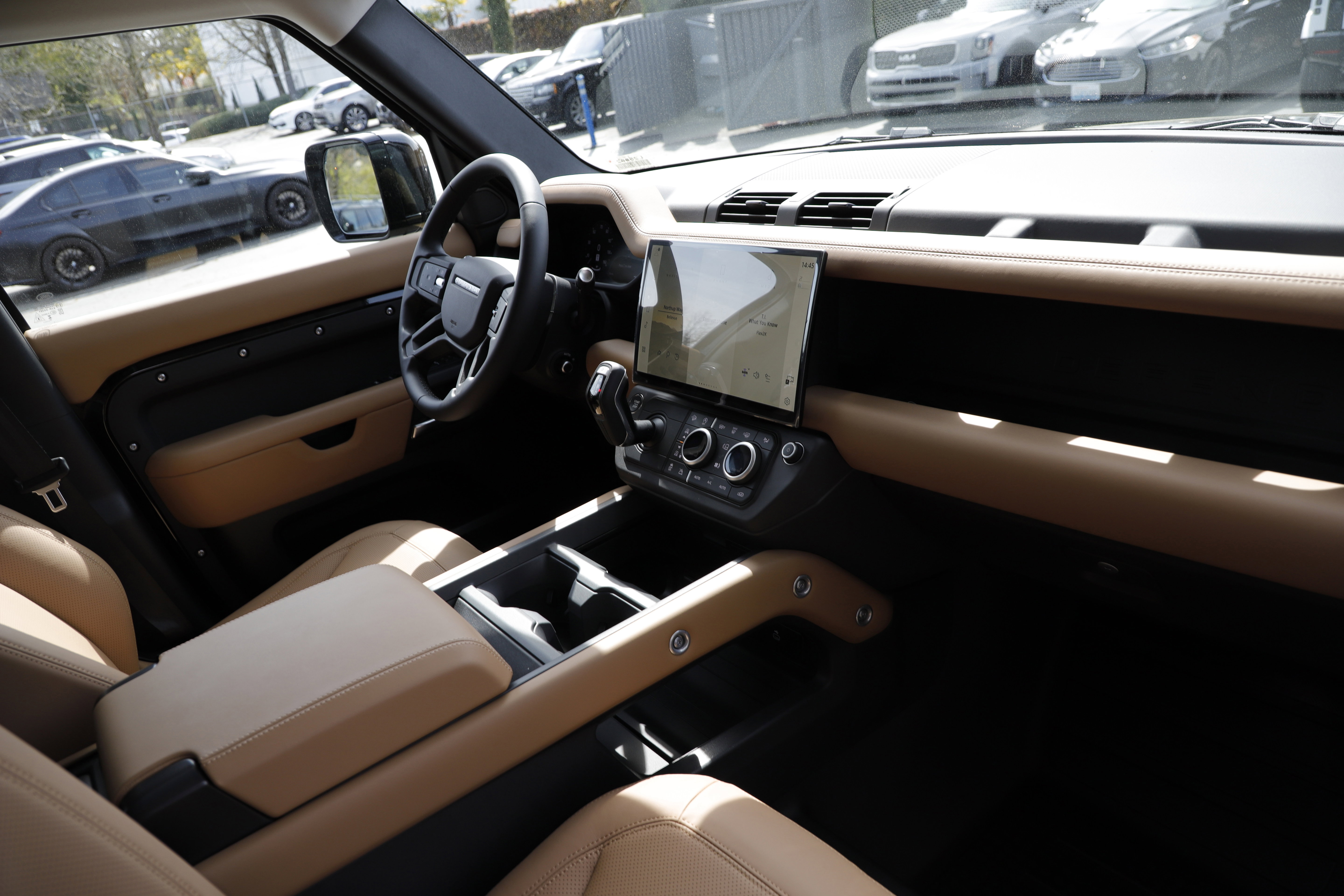 New 2026 Land Rover Defender 110 X-Dynamic SE image 11