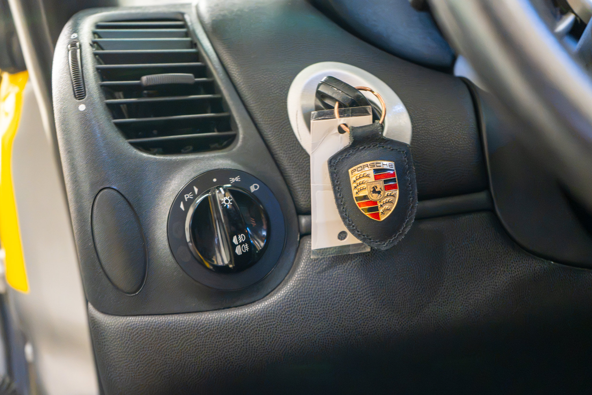 Used 1998 Porsche Boxster RWD image 35