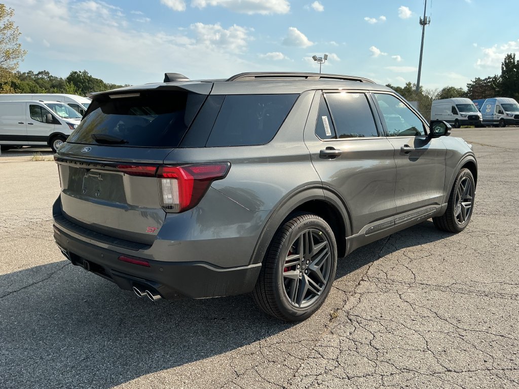 New 2027 Ford Explorer ST AWD/4WD image 5