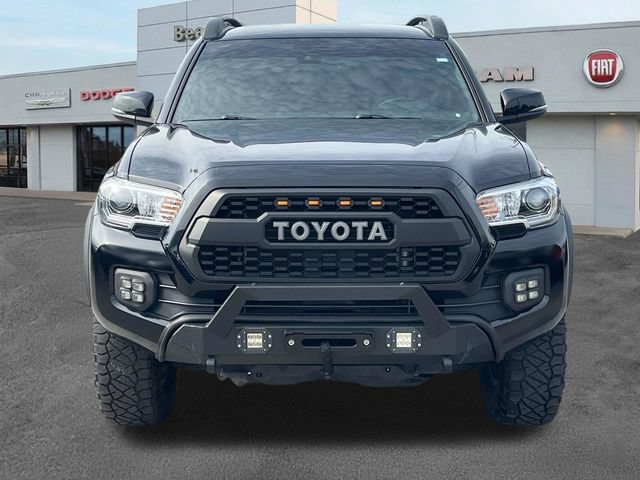 Used 2022 Toyota Tacoma TRD Off-Road AWD/4WD image 2