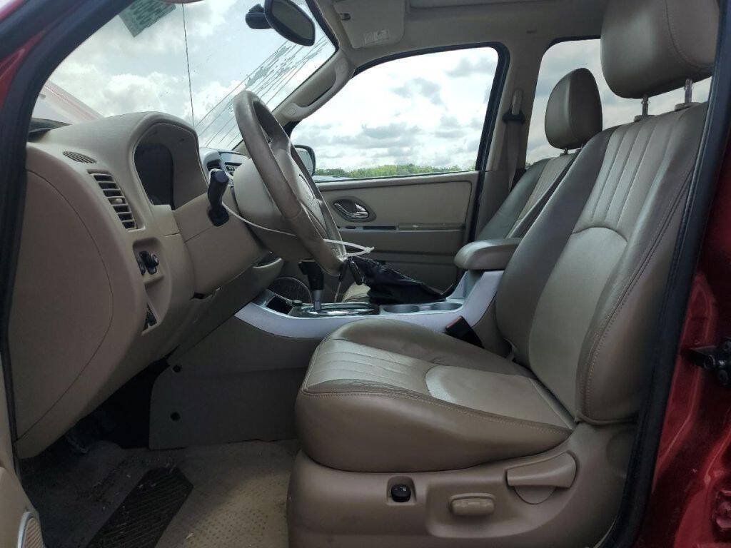 Used 2005 Mercury Mariner 4WD V6 image 8