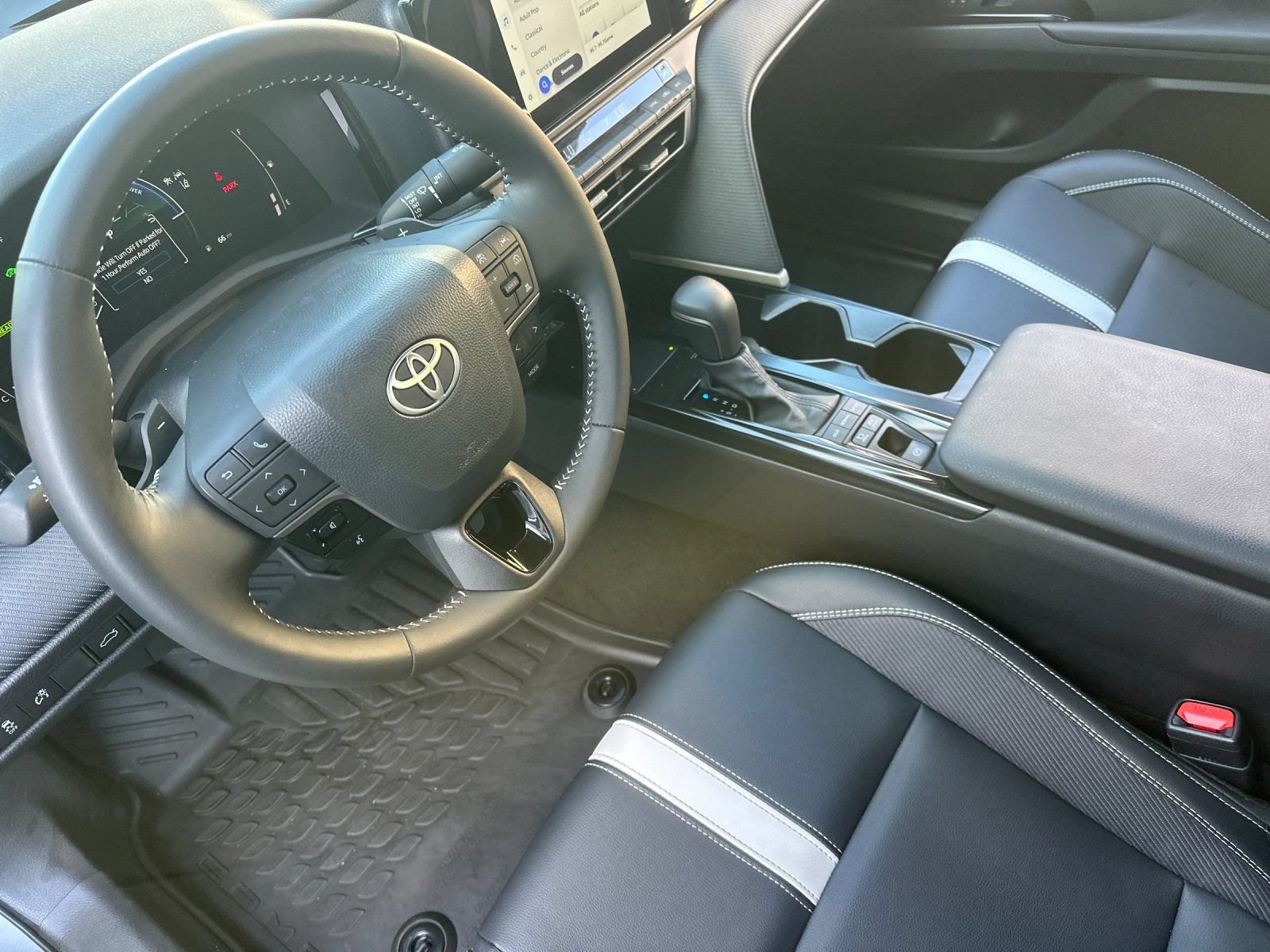 Used 2026 Toyota Camry SE w/ Convenience Package FWD image 10