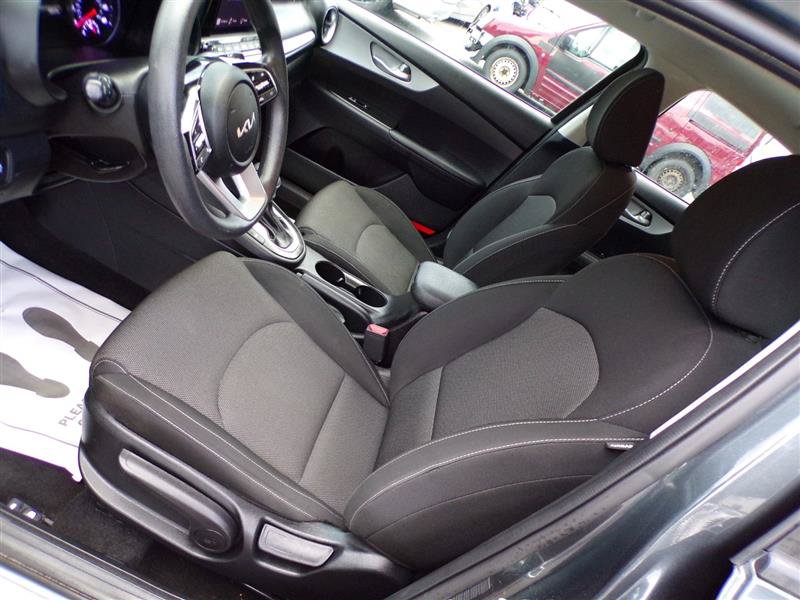 Used 2023 Kia Forte LXS w/ LXS Technology Package FWD image 15