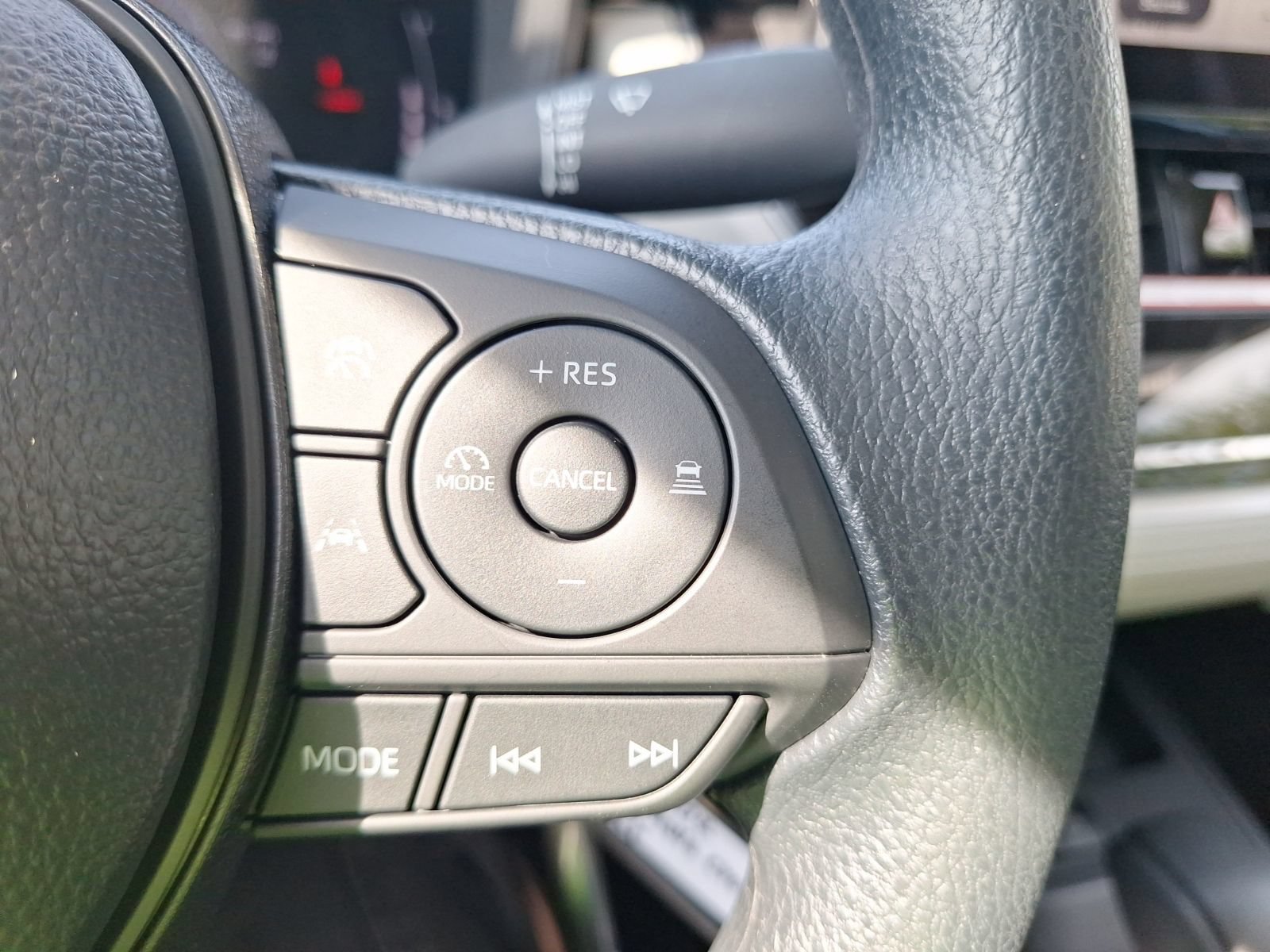 Used 2026 Toyota Corolla Cross L FWD image 19