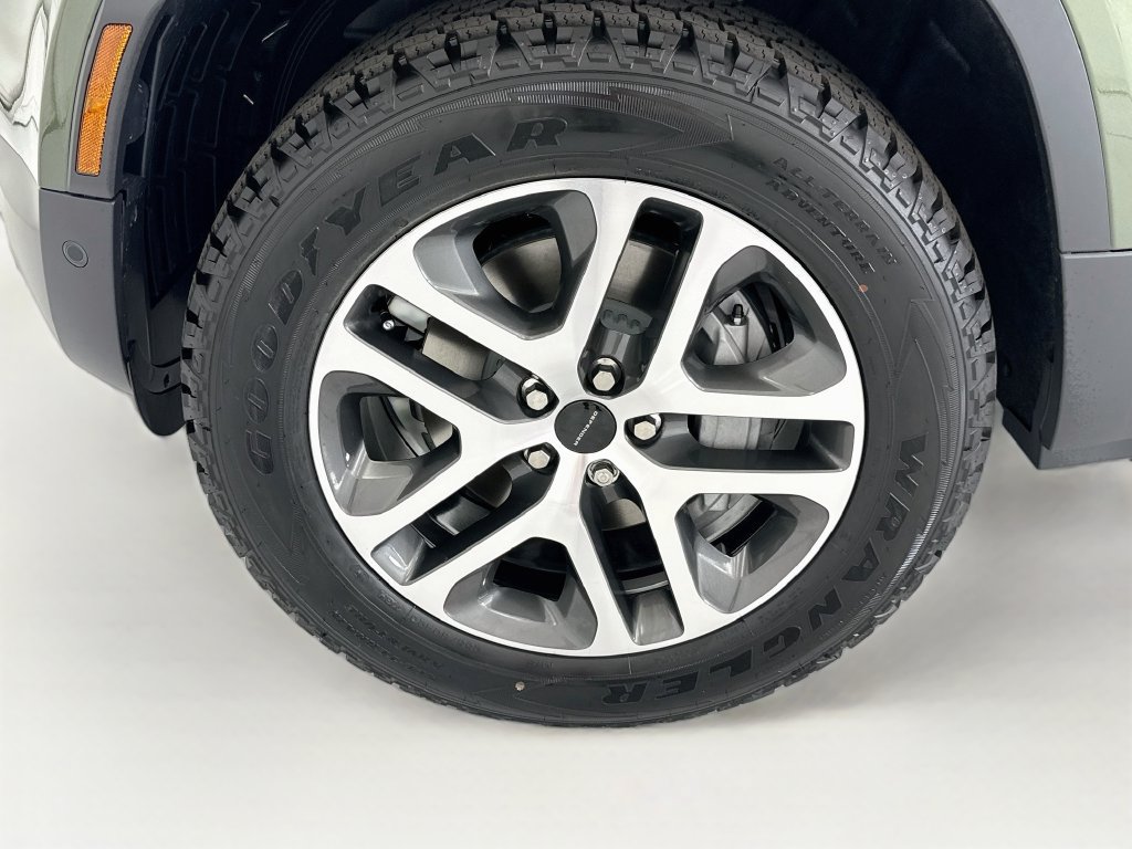 New 2026 Land Rover Defender 110 S AWD/4WD image 29