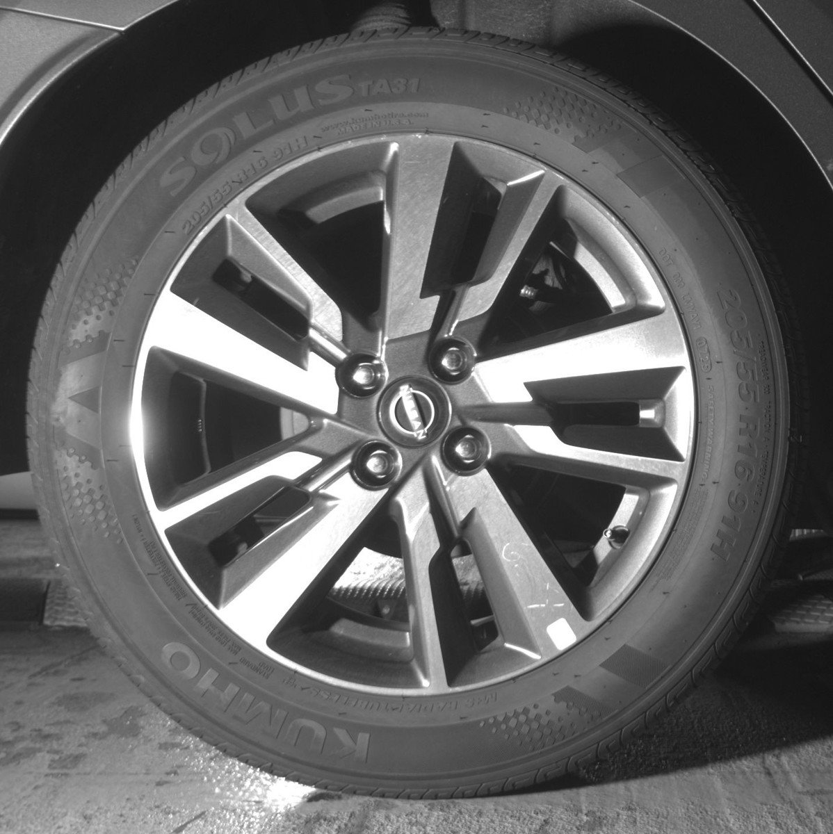 Used 2025 Nissan Versa SV image 15