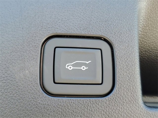 New 2025 Chevrolet Equinox EV LT image 12