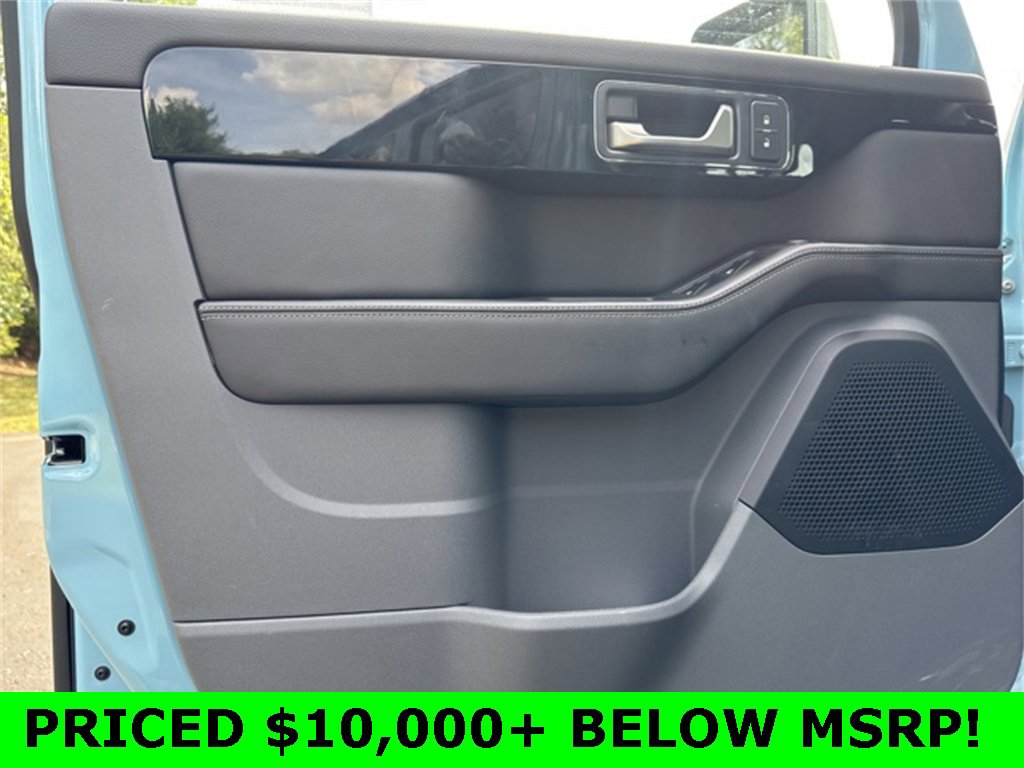 Used 2024 INEOS Grenadier Fieldmaster Edition image 25