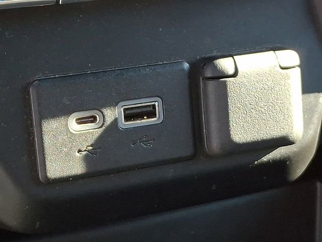 Used 2022 Chevrolet Silverado 1500 LT Trail Boss w/ Bed Protection Package image 27