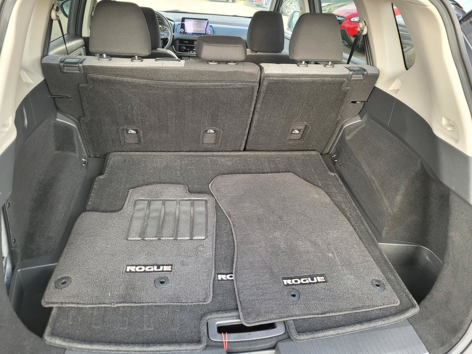 Used 2023 Nissan Rogue SV AWD/4WD image 19